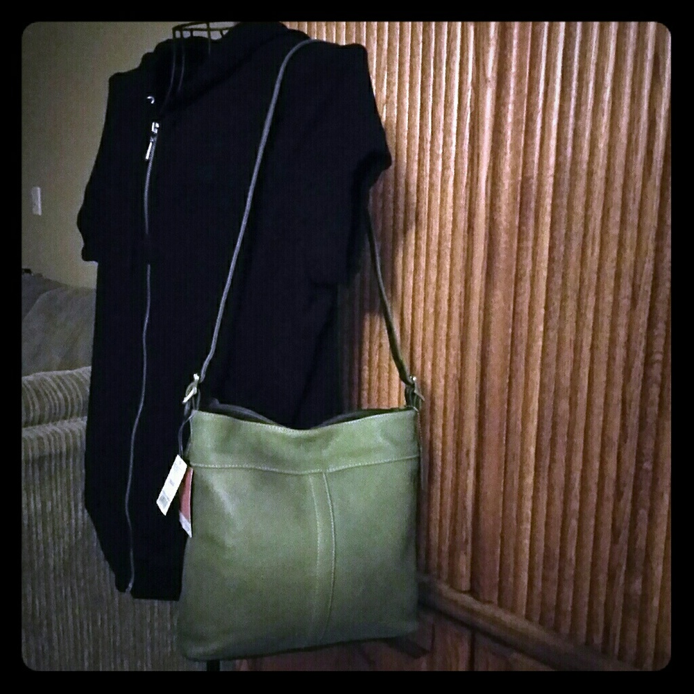 ADDITIONAL PICTURES 👜 LEATHER SHOULDER BAG NWT 🛍